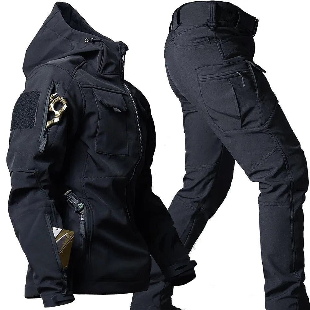 Funktionales Softshell Set für Herren, winddicht & wasserabweisend, perfekt für Outdoor-Abenteuer & Sport.