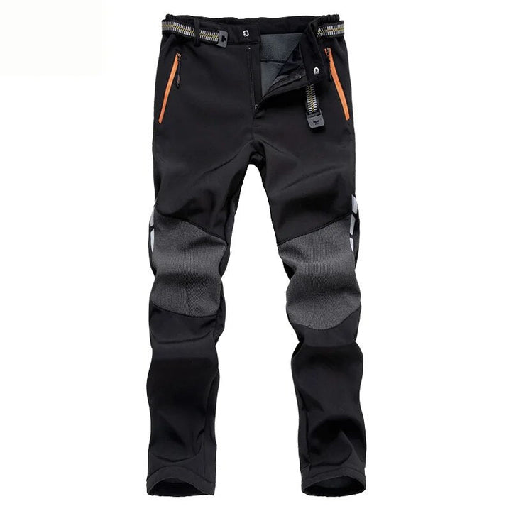 Robuste Herren Winter-Trekkinghose, wasserdicht für Camping & kalte Outdoor-Erlebnisse.