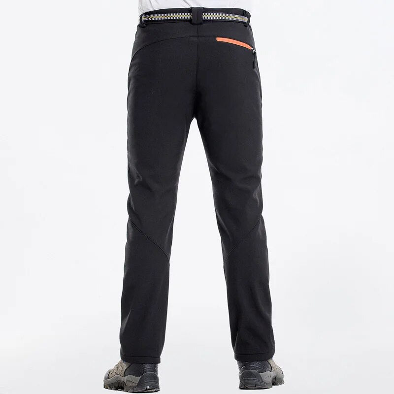 Strapazierfähige Herren Outdoorhose, wasserdichtes Material, ideal für anspruchsvolle Trekkingtouren.