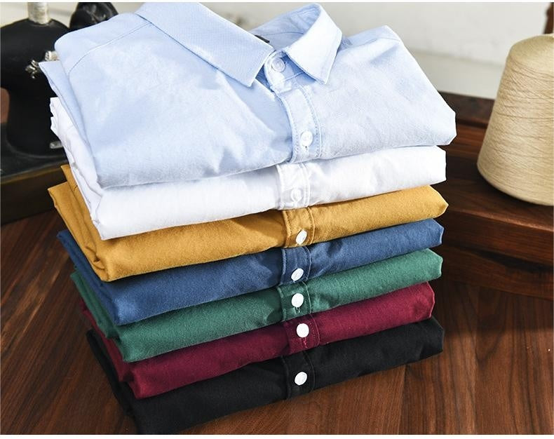 Hochwertiges Herren Oxford-Hemd, Langarm. Eleganter Begleiter für Business-Meetings und Abendveranstaltungen.