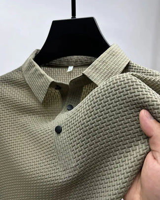 Modernes Herren Polo-Shirt, vielseitiges Oberteil für Business Casual und stilvolle Freizeitlooks.