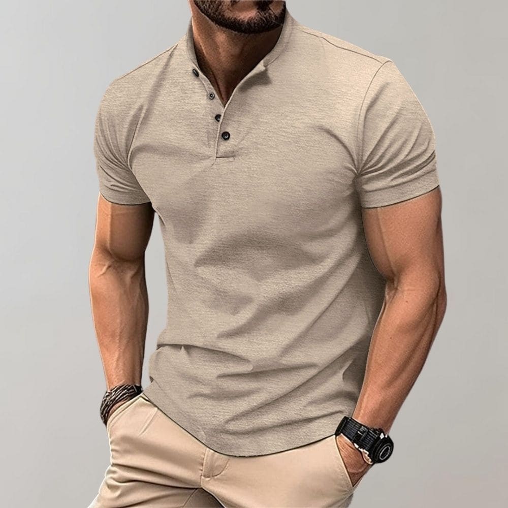 Elegantes Herren Polohemd, ein vielseitiges Kurzarm Shirt für Männer. Perfektes Oberteil für Casual Mode Anlässe.