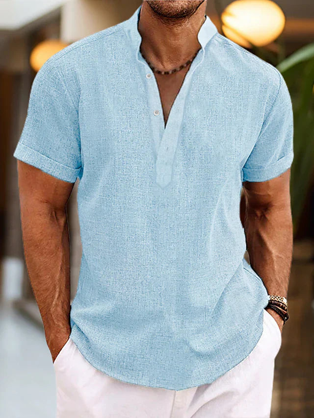 Herren Poloshirt kurzarm mit V-Ausschnitt. Elegant & bequem für Freizeit, Büro & Business Casual Look.