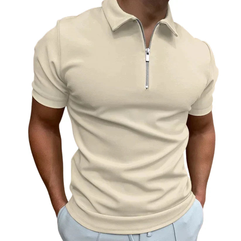 Modernes Herren Poloshirt mit Reißverschluss. Vielseitiges Oberteil für Mode und Alltag im Sommer.