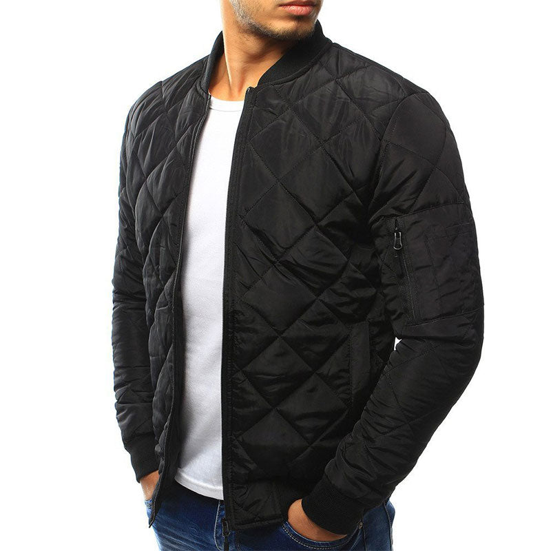 Moderne Herren Übergangsjacke für Frühling & Herbst. Eleganter Look, hoher Tragekomfort.