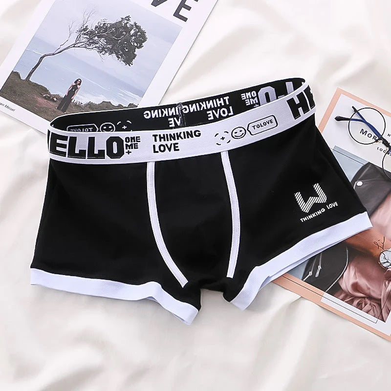 Nahaufnahme des weichen, atmungsaktiven Stoffs der Premium Herren Boxershorts für maximalen Komfort.