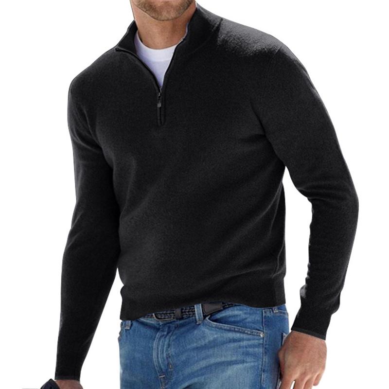 Modell trägt bequemen Herren Reißverschluss Pullover, ideal für Casual Wear & Freizeit.
