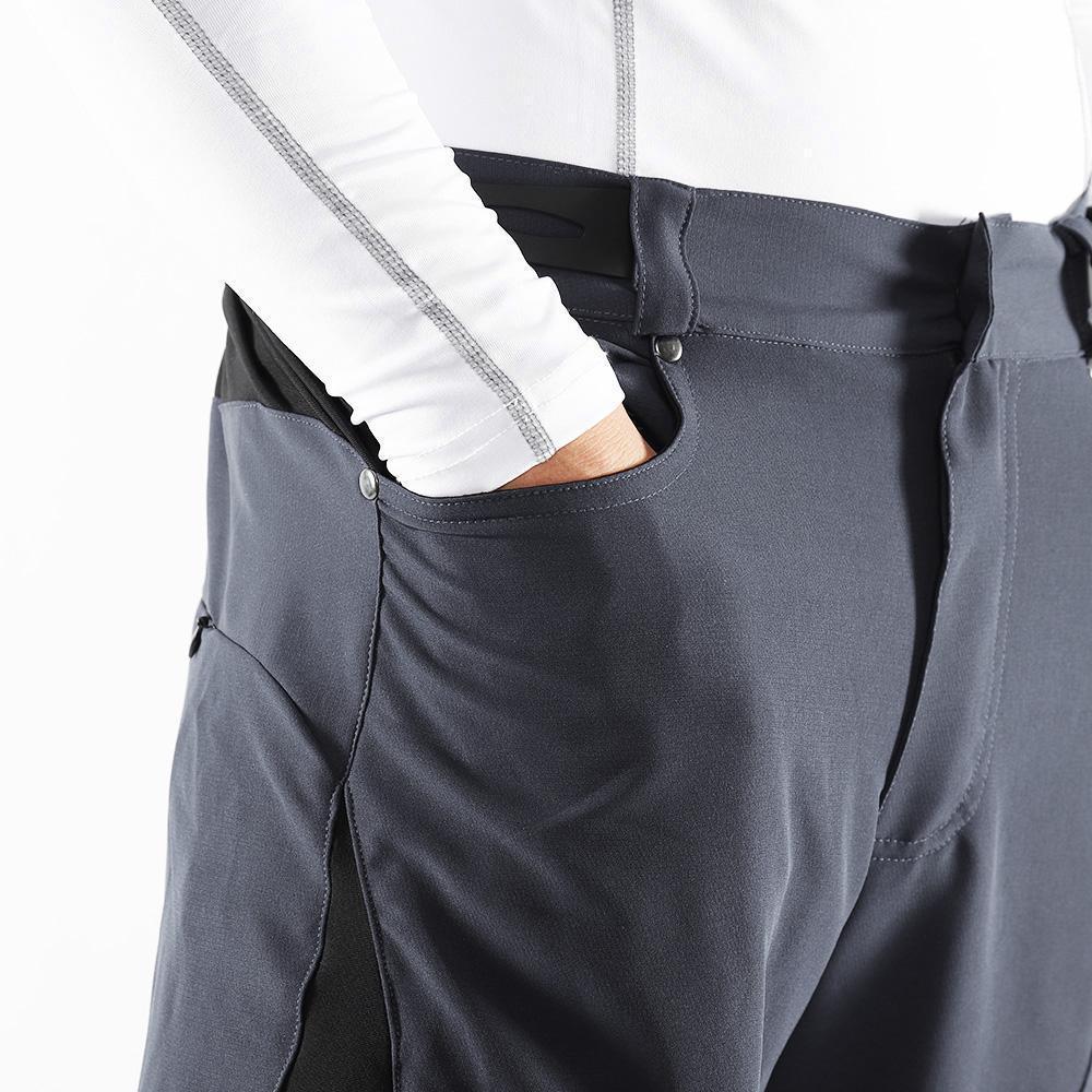 Strapazierfähige Outdoor-Shorts für Herren. Robuste Radhose, perfekt für jedes Abenteuer.