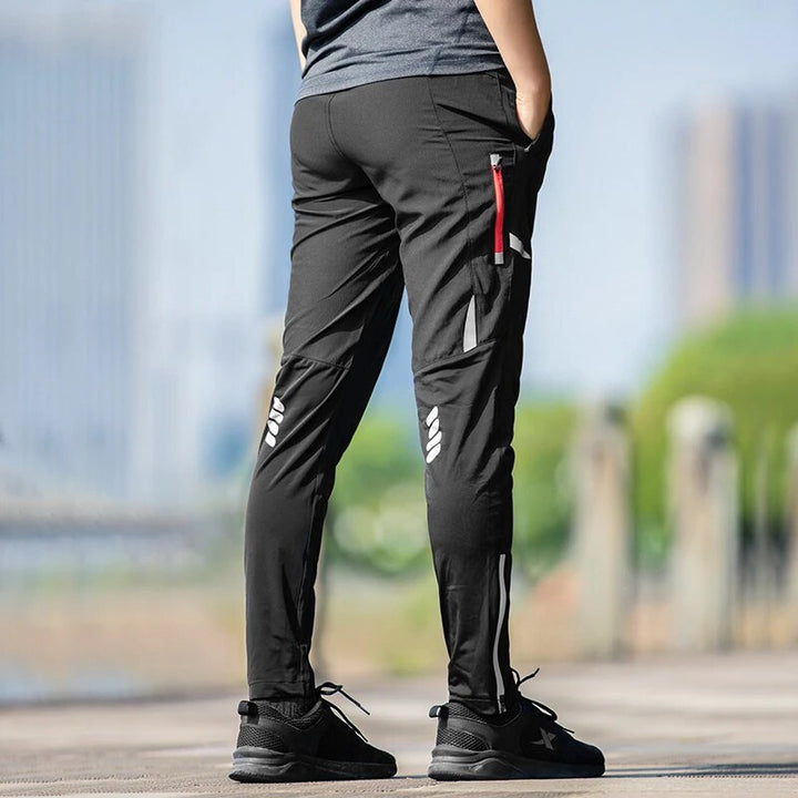 Herren Radlerhose, leicht & atmungsaktiv für lange Fahrradfahrten. Maximaler Komfort für Radfahren im Sommer.