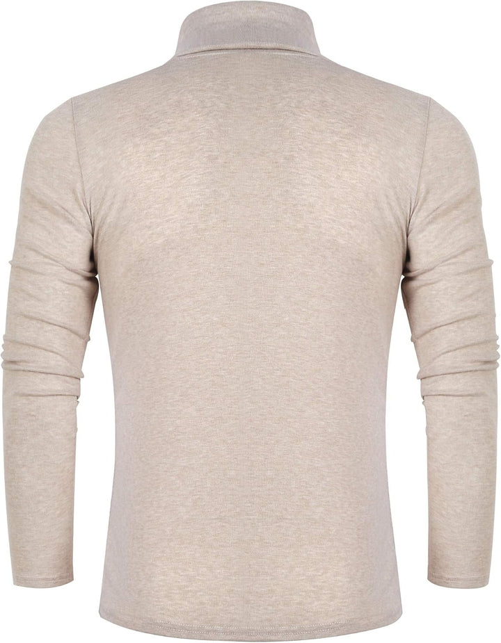 Eleganter Herren Strickpullover in Slim Fit, warmer Rollkragen für kalte Wintertage.