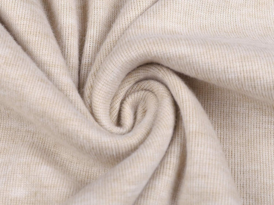 Herrenmode: Schicker Rollkragenpullover, Strickware, bequem und vielseitig.