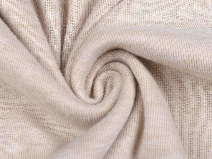 Herrenmode: Schicker Rollkragenpullover, Strickware, bequem und vielseitig.