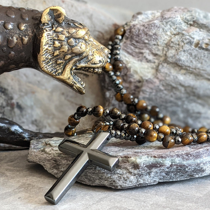 Herren Rosenkranz Halskette mit farbigen Edelsteinen & Kreuz-Anhänger; eleganter Männerschmuck.