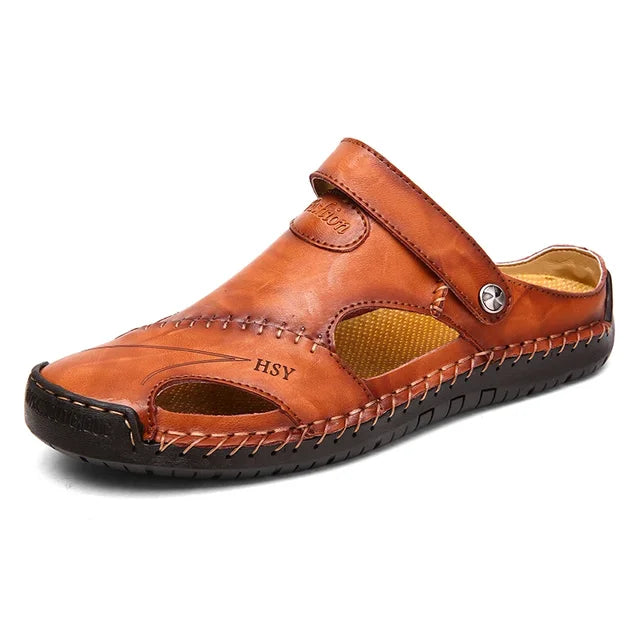 Bequeme Herren Schlupfsandale Jake. Geschlossene Zehenpartie, atmungsaktiv, robuster Sommerschuh mit sicherem Halt.