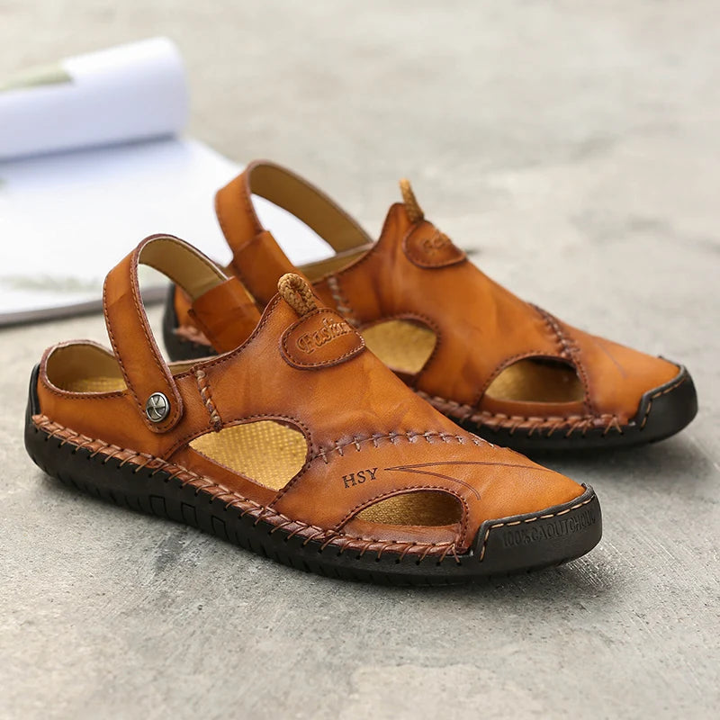 Herren Sandale Jake: geschlossene Zehen, atmungsaktiv, Unterstützung. Idealer Sommerschuh für Aktive. Langlebig.