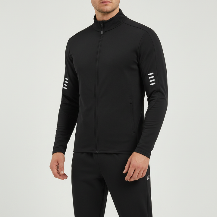Komfortables Herren Sport Set 'Bradley' aus schnelltrocknendem, flexiblem Material für optimale Performance beim Training.