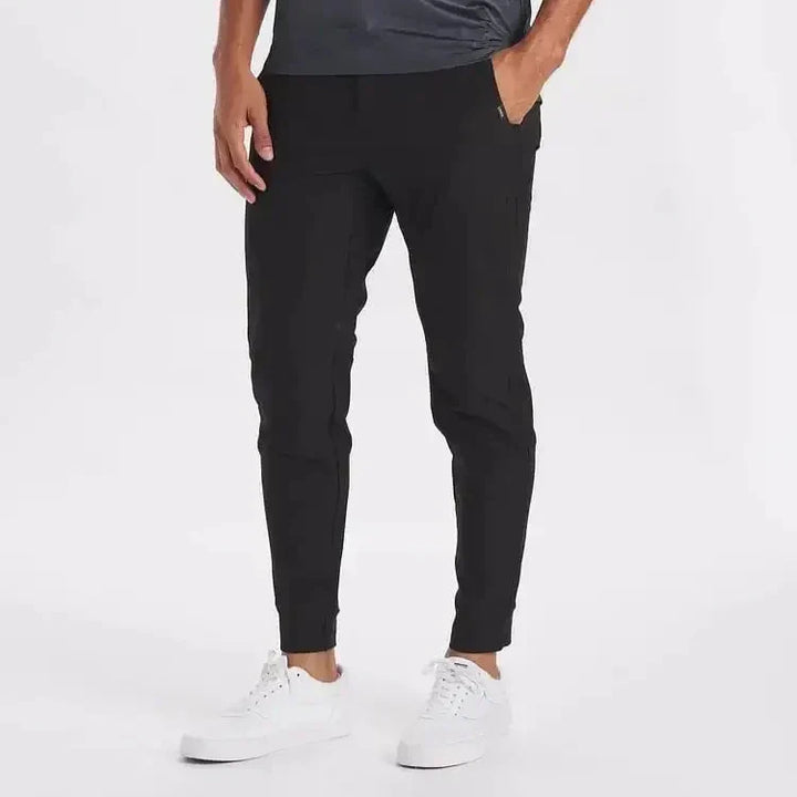 Vielseitige Herren Slim-Fit-Hose Ashton, ideal für elegante Büro-Looks oder stilvolle Freizeit-Outfits.