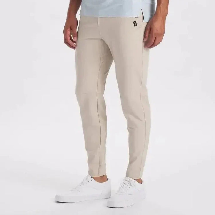 Basic Herren Slim-Fit-Hose Ashton – bequeme Passform, gerades Bein. Essentiell für stilvolle Herrenmode.