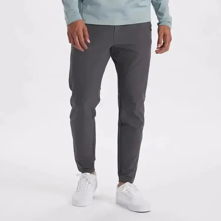 Elegante und bequeme Herren Slim-Fit-Hose Ashton. Gerades Bein für modernen Look, ideal für jeden Anlass.