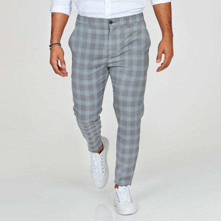 Stylische Herrenhose, Slim Fit, mit Karomuster. Komfortable Mode für den anspruchsvollen Mann.