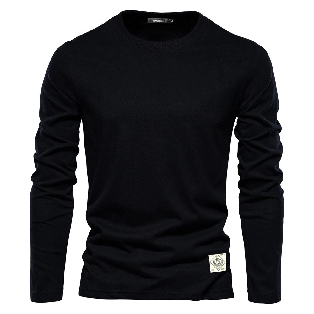 Unifarbenes Herren Oberteil Ethan, ein komfortables und vielseitiges Basic T-Shirt für den Sommer.