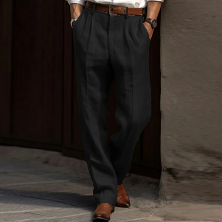 Locker sitzende Herren Sommerhose in stilvoller Freizeitoptik. Ultrabequem & luftig, perfekt für entspannte Tage.
