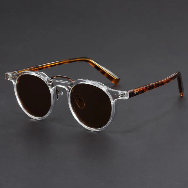 Herren Sonnenbrille mit UV-Schutz, zeitlosem Design & leichtem Rahmen. Modisches Männer Accessoire.