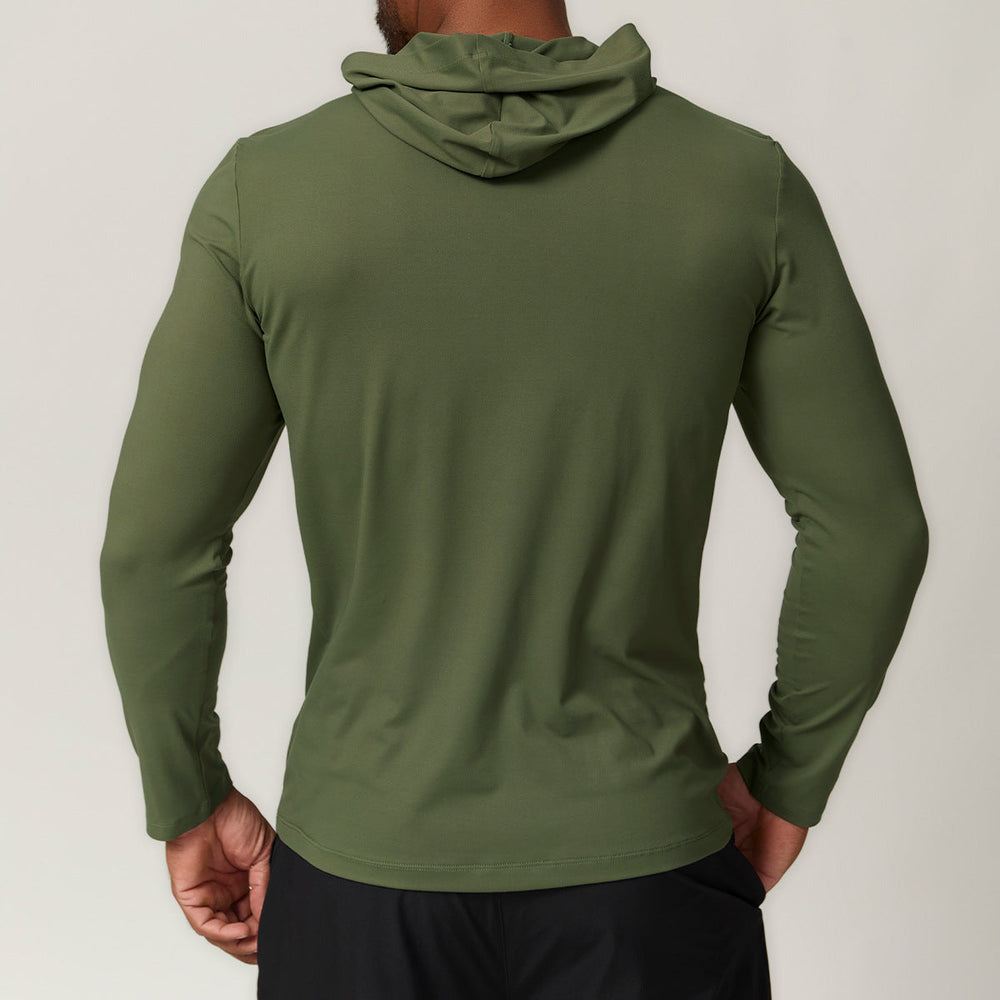 Feuchtigkeitsableitendes Herren Athletik-Langarmshirt mit Kapuze, ideal für Fitness-Training.