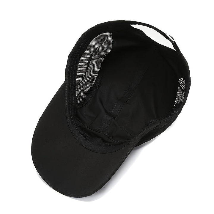 Graue Herren Kappe mit UV Schutz. Verstellbare Baseballmütze für Outdoor-Sport & sonnige Freizeittage.