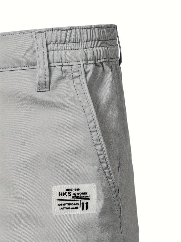Atmungsaktive Herren Laufshorts: schnelltrocknend, leicht, für ambitionierte Läufer.