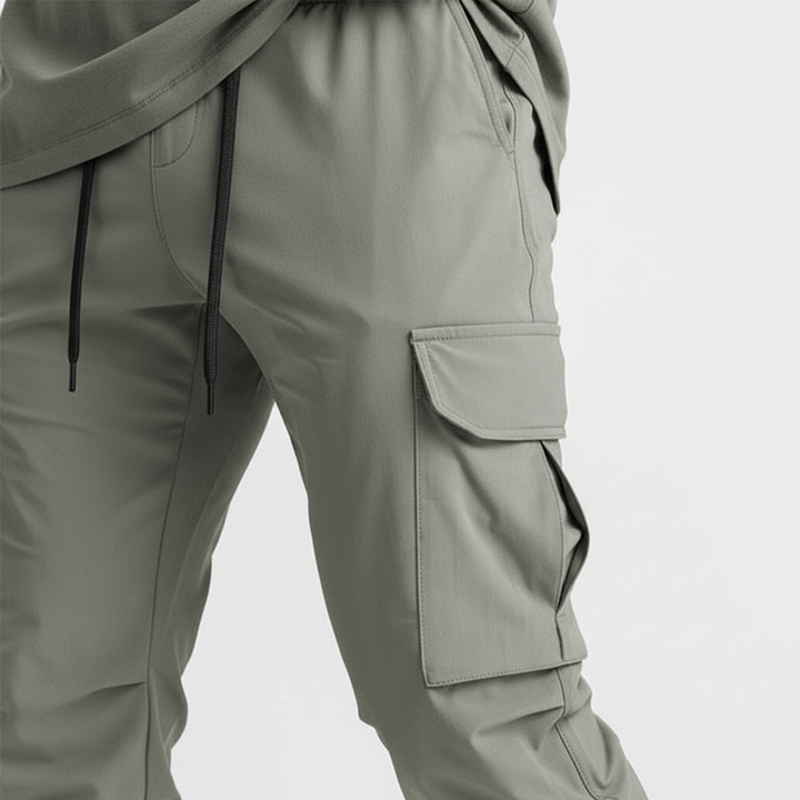 Stylische Herren Stretch Joggerhose für Freizeit, Sport & den urbanen Look.