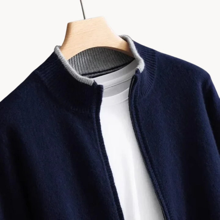 Herren Strickjacke "Leo" Regular Fit mit dezenten Details. Stilvolle & funktionale Herrenmode für jeden Tag.