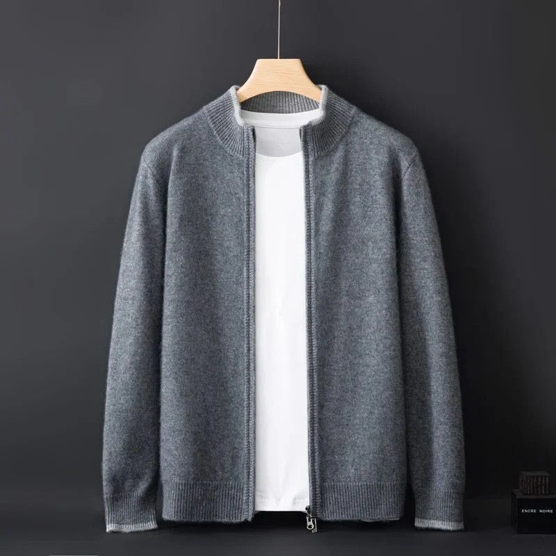 Komfortable Herrenstrickjacke "Leo" in Regular Fit. Weiche Strickmode für einen stilvollen und bequemen Auftritt.