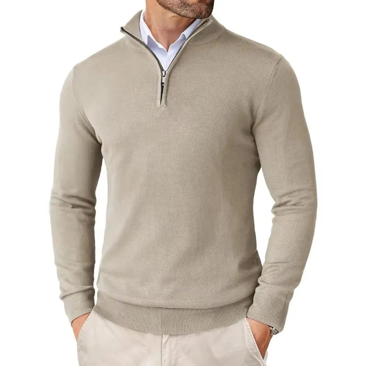 Feiner Strickpullover Herren mit Reißverschluss, ein gemütlicher Langarmpullover für stilvolle Herbst-Looks.