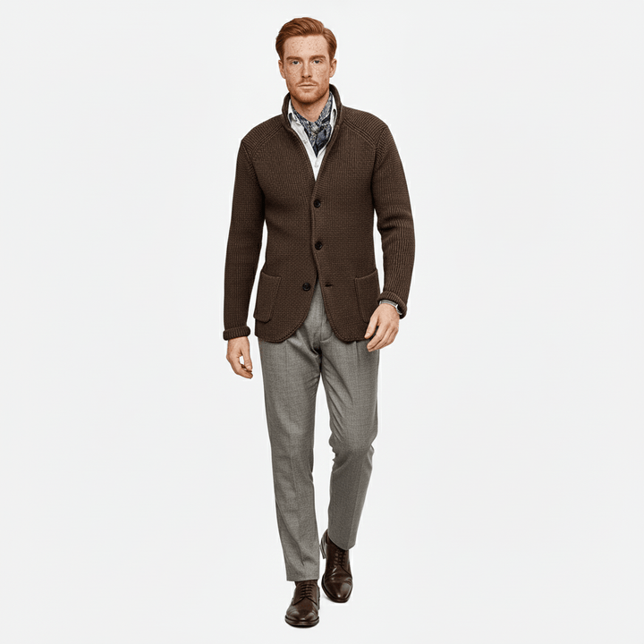 Herren-Cardigan mit eleganter Knopfleiste, strukturiert, langärmlig, vielseitig kombinierbar.