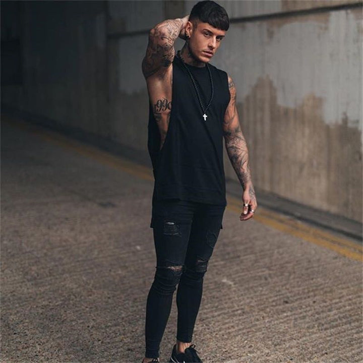 Sportliches Herren Tanktop für Fitness & Workout. Atmungsaktives Muskelshirt, perfekt für das Training.