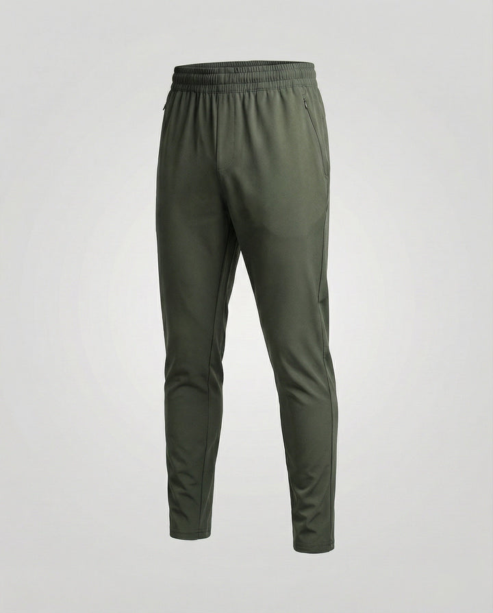 Modische Herren Jogginghose im Tapered Fit, vielseitig einsetzbar für Sport, zu Hause oder unterwegs.