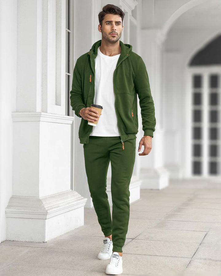 Klassischer Herren Jogginganzug neu interpretiert, Slimfit, bequem für Sport & Freizeit.