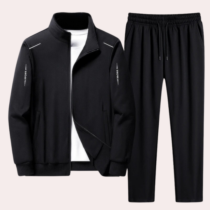 Bequemer Herren Jogginganzug aus weichem Material, ideal als Sportbekleidung und Loungewear für Herren.