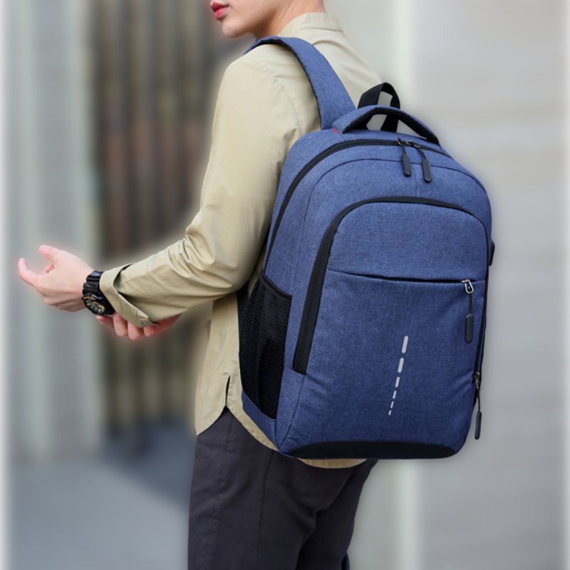 Moderner Herrenrucksack, wasserdicht, ultraleicht. Perfekt für den urbanen Pendler-Alltag.
