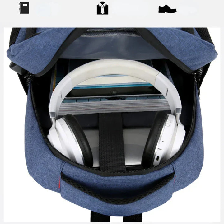 Geräumiger Herrenrucksack, ultraleicht & wasserdicht, packbereit für Reiseabenteuer & Alltag.