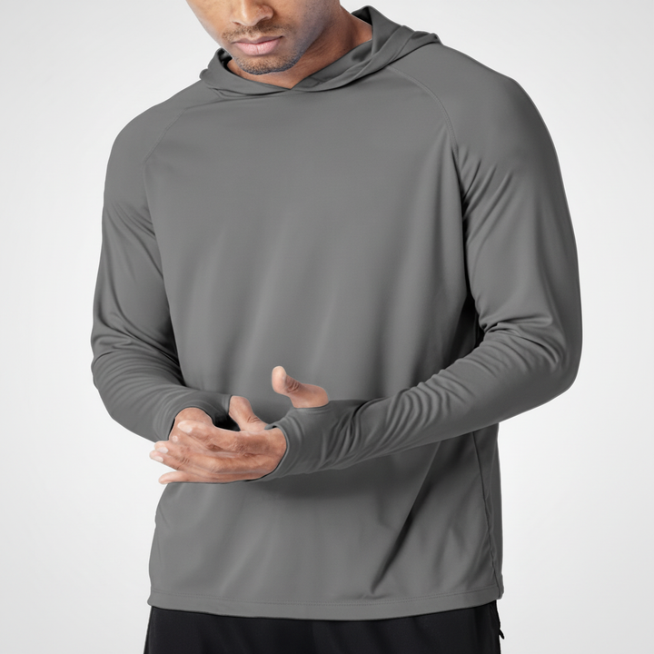 Rückenansicht des atmungsaktiven Herren UV Schutz Hoodies SunveilPro für Komfort bei Outdoor-Aktivitäten.