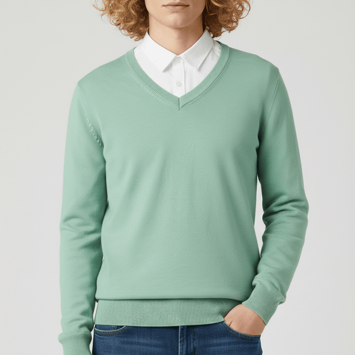 Schmal geschnittener Herren V-Ausschnitt Pullover, vielseitig für Büro und entspannte Anlässe.