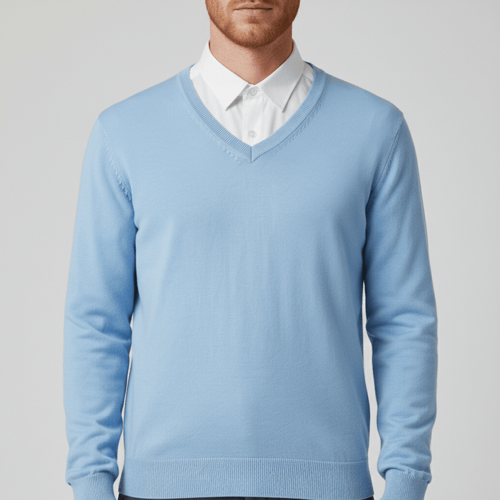 Herrenpullover mit V-Ausschnitt, schmaler Schnitt, ein Essential für die moderne Herrengarderobe.