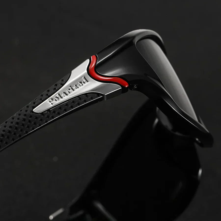 Sportliche Herrensonnenbrille Darius, verspiegelt, für aktive Freizeit. Bietet UV-Schutz und blendfreies Sehen beim Sport.
