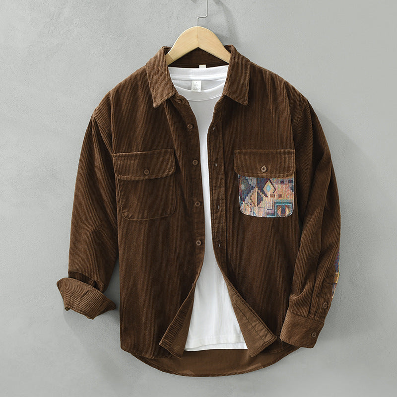 Eng anliegendes Herren Vintage Langarmhemd, eleganter Schnitt, perfekt für moderne Männermode.