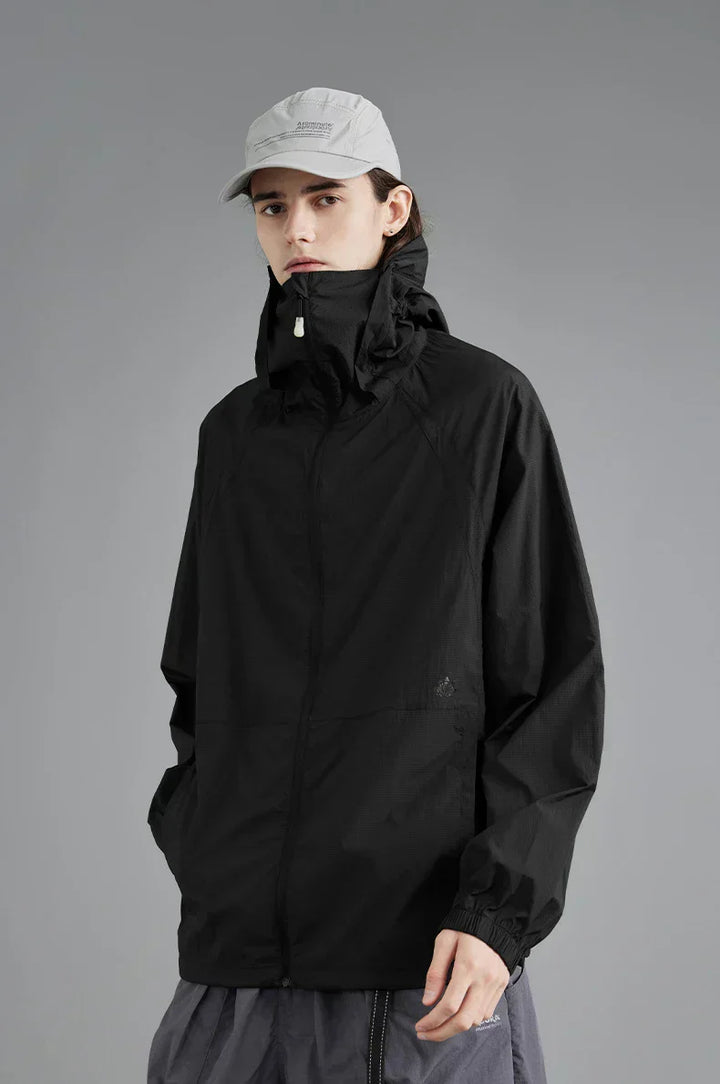 Herren Outdoor-Jacke, atmungsaktiv und leicht. Perfekt für aktive Sportler und alle Wetterlagen.