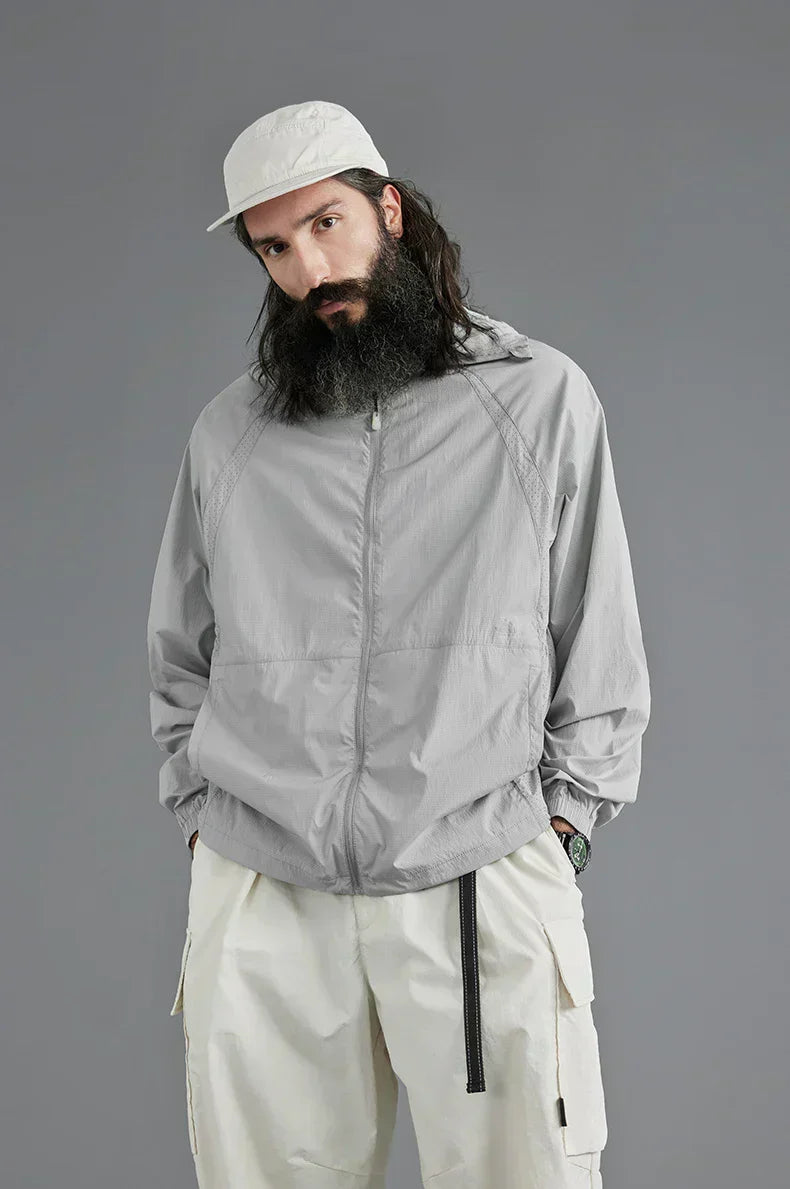 Casual Herren Wanderjacke in Beige. Atmungsaktiv, leicht und komfortabel für täglichen Gebrauch.