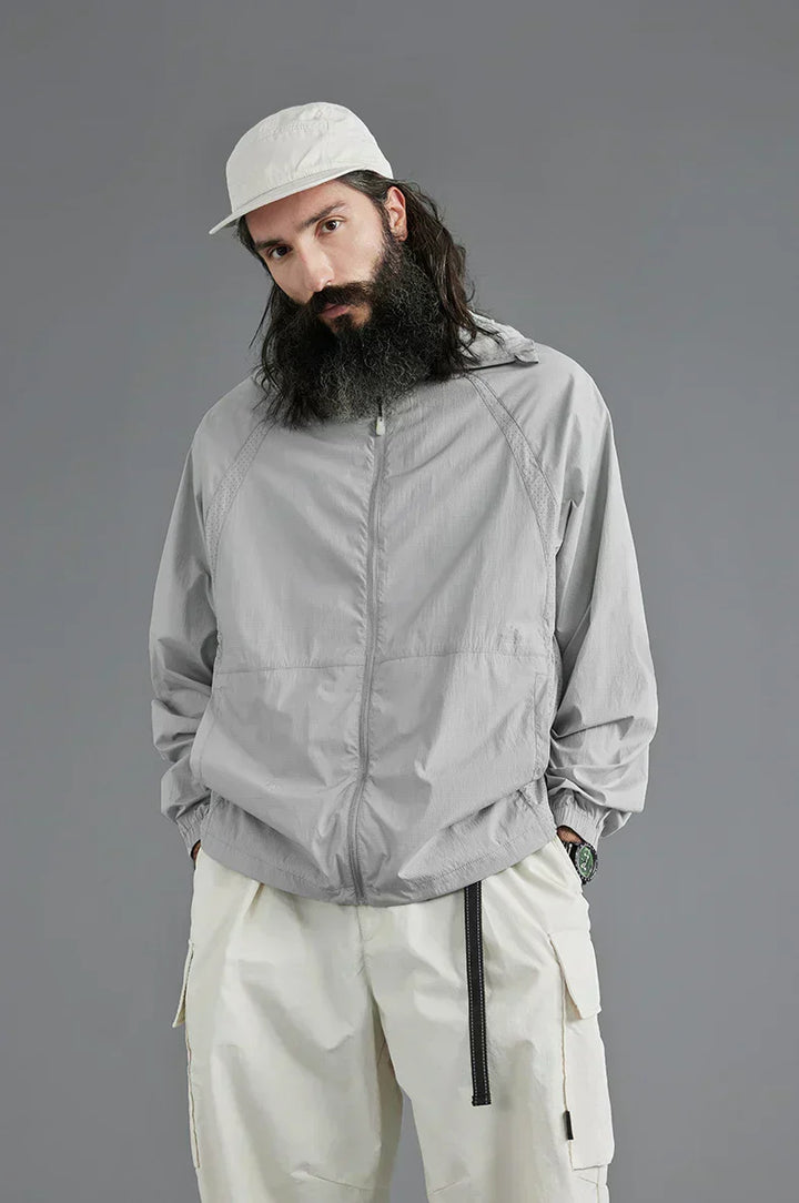 Casual Herren Wanderjacke in Beige. Atmungsaktiv, leicht und komfortabel für täglichen Gebrauch.