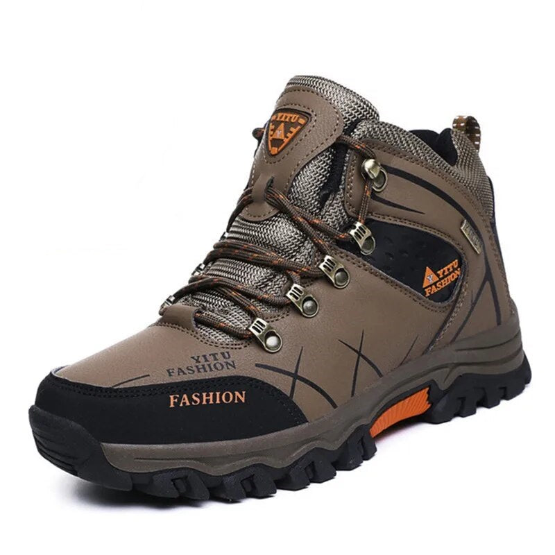 Bequeme Herren Wanderschuhe für Herbst & Winter, wasserdicht und mit ergonomisch geformter Sohle.
